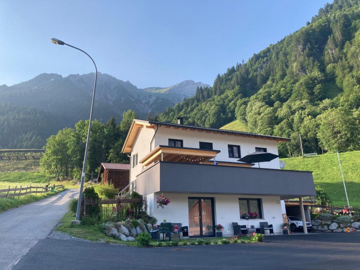 Haus Bazigg Apartamento Klosterle am Arlberg Exterior foto