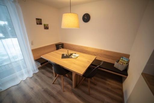 Haus Bazigg Apartamento Klosterle am Arlberg Exterior foto