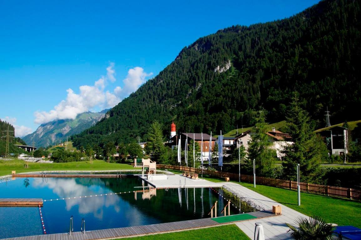 Haus Bazigg Apartamento Klosterle am Arlberg Exterior foto